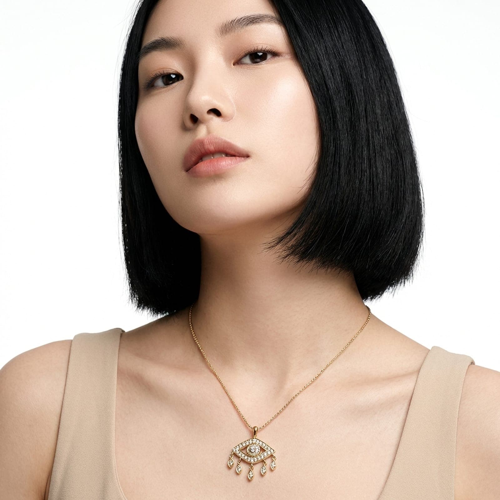 Foto retocada para catalogo de collar dorado